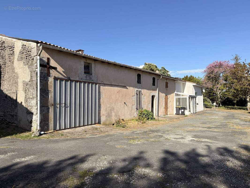 Maison à EPARGNES