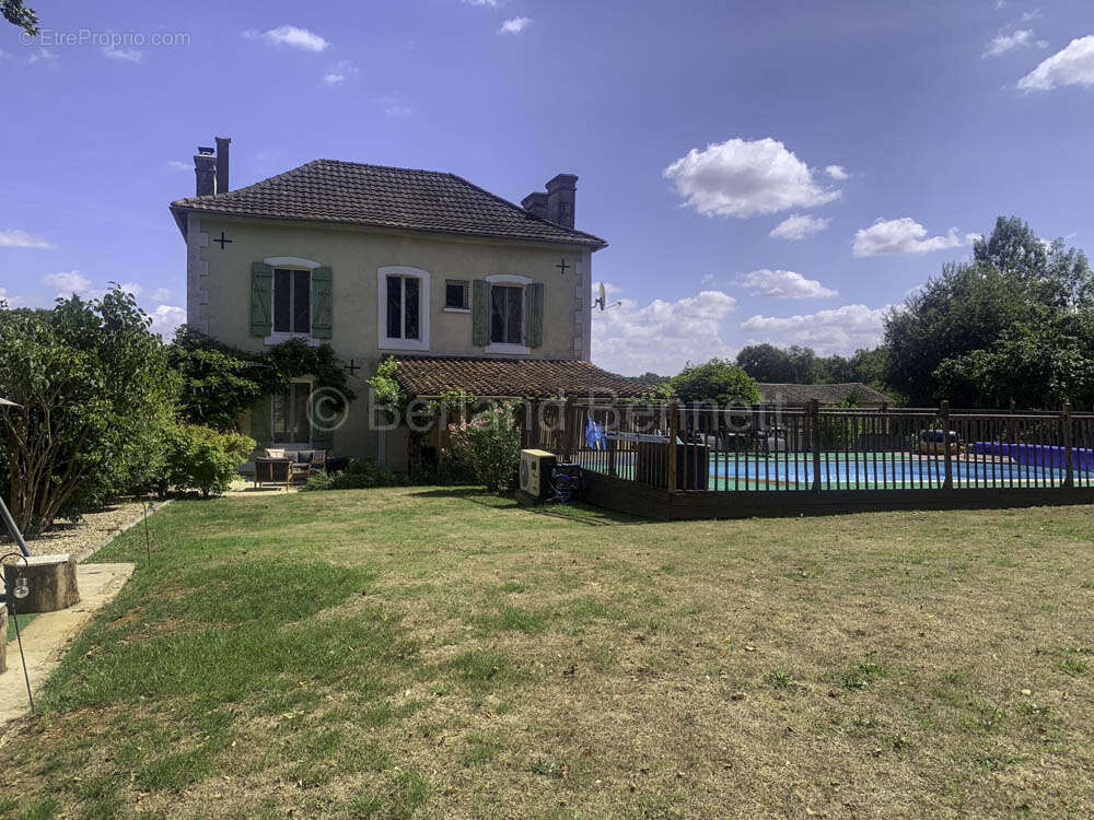 Maison à SAUZE-VAUSSAIS