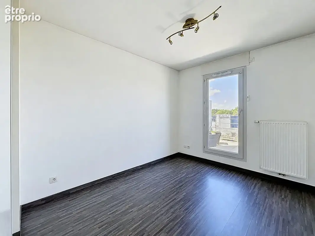 Type 5 de 111 m² en dernier étage avec grand garage et terrasses! - photo 10