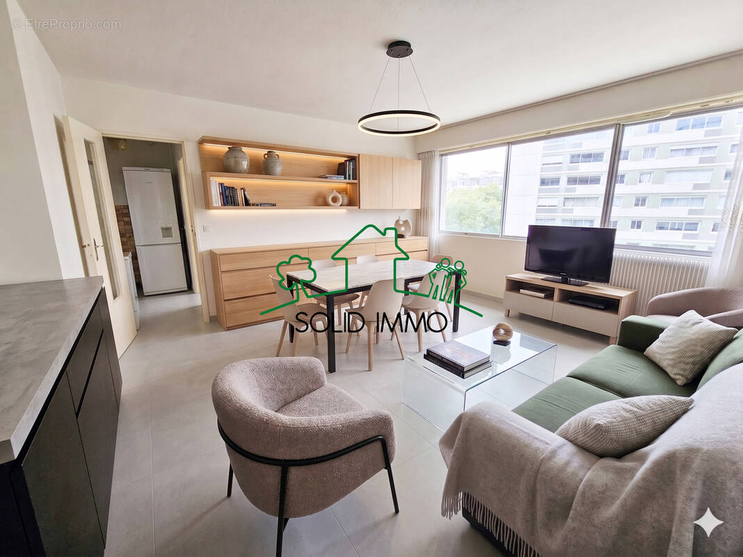 Appartement à PARIS-20E