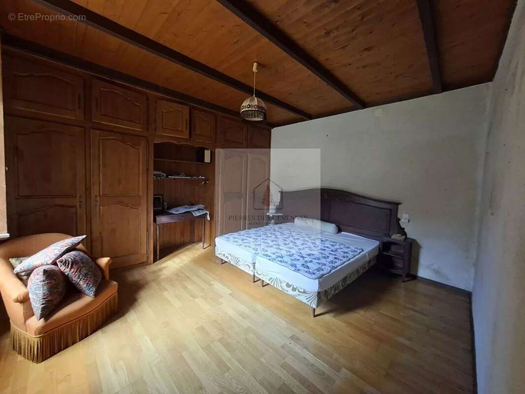 Maison à SAINT-PRIVAT-DE-VALLONGUE