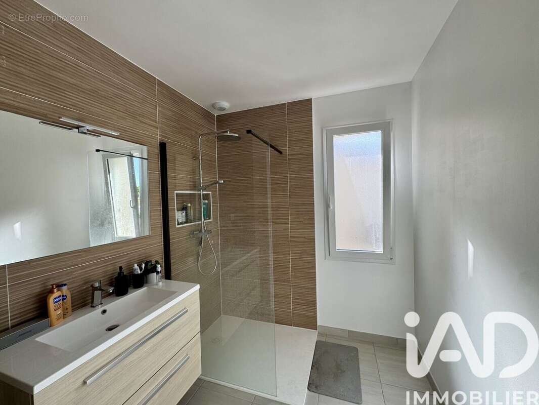Maison 94 m² à Fouquebrune  - photo 9