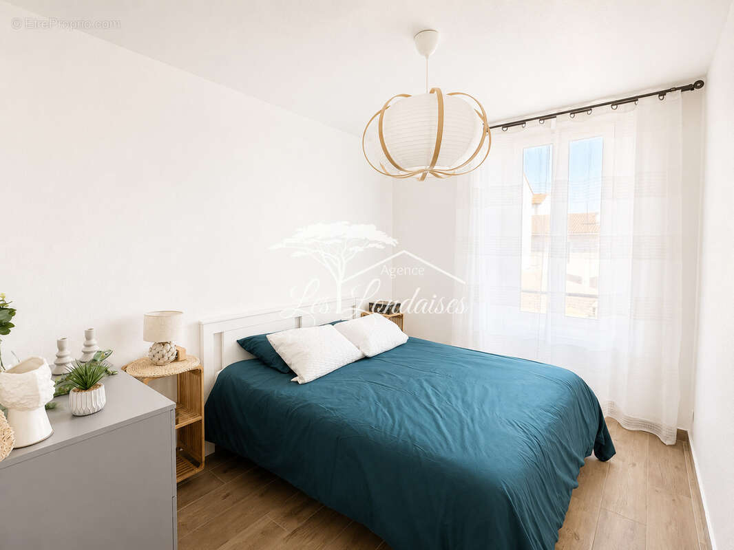 Appartement lumineux 3 pièces à vendre à La Londe-les-Maures   Centre-ville   Meublé et entièrement équipé - photo 3
