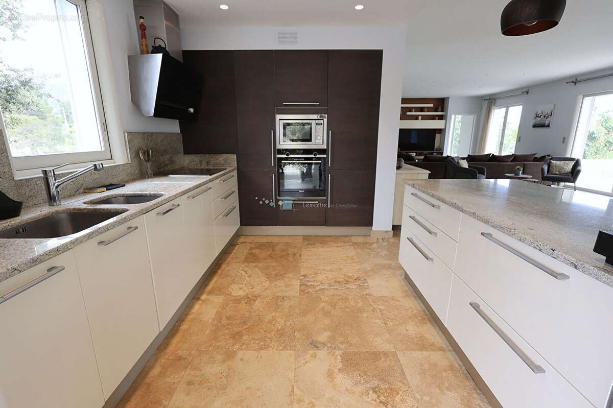 Villa contemporaine 200 m² jardin de 2500 m² avec piscine peymeinade - photo 9