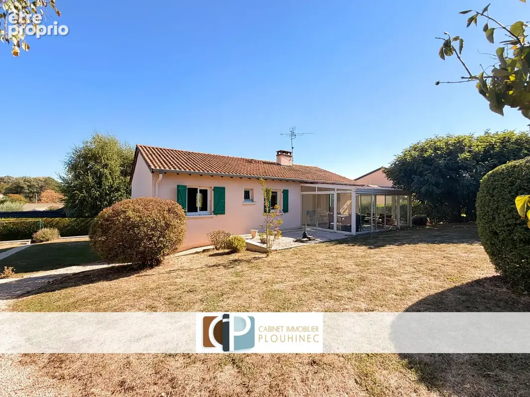 HURIGNY   Maison familiale au calme avec de beaux volumes. - photo 1