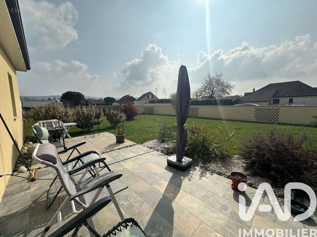 Maison 102 m² à Borderes  - photo 4
