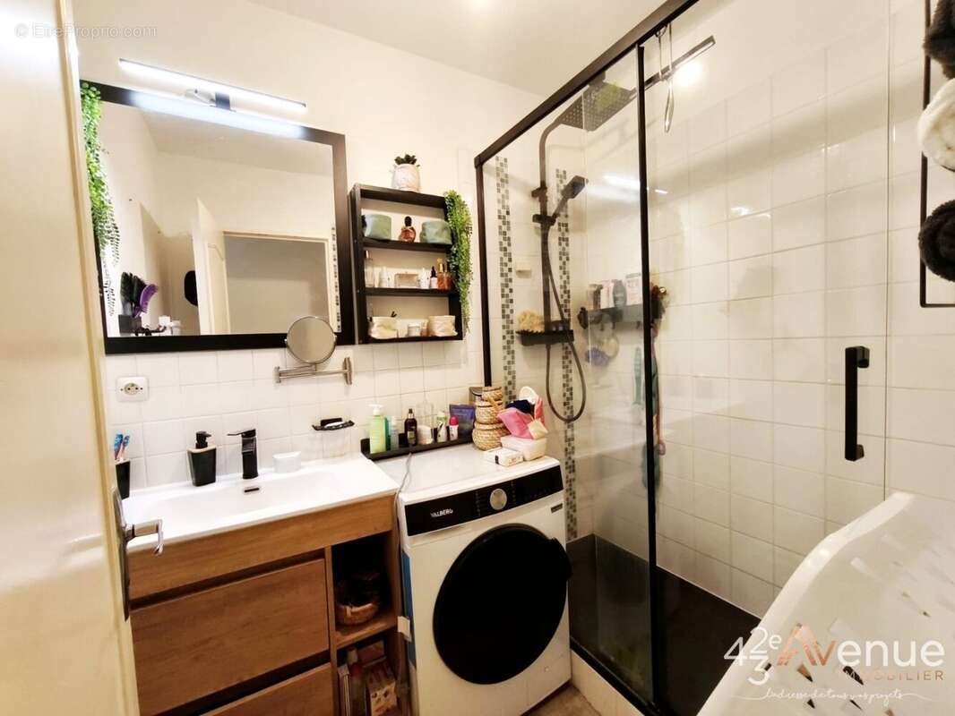 Appartement 83 m² à Saint-Etienne  - photo 8