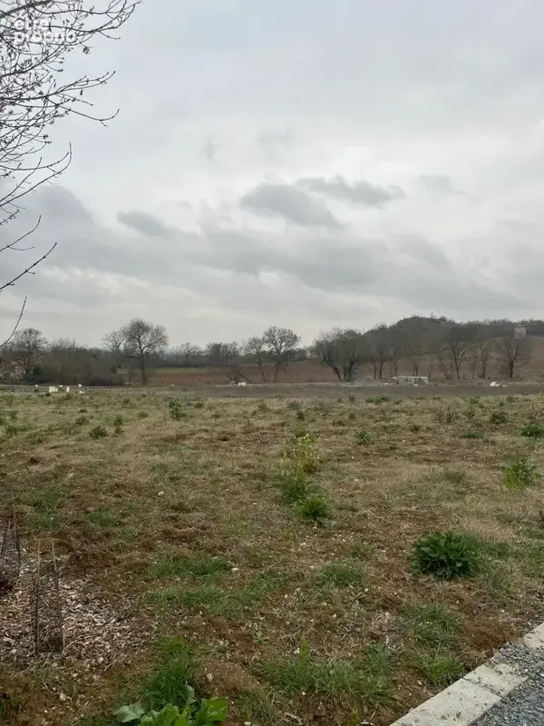 Terrain à CASTELNAU-DE-LEVIS