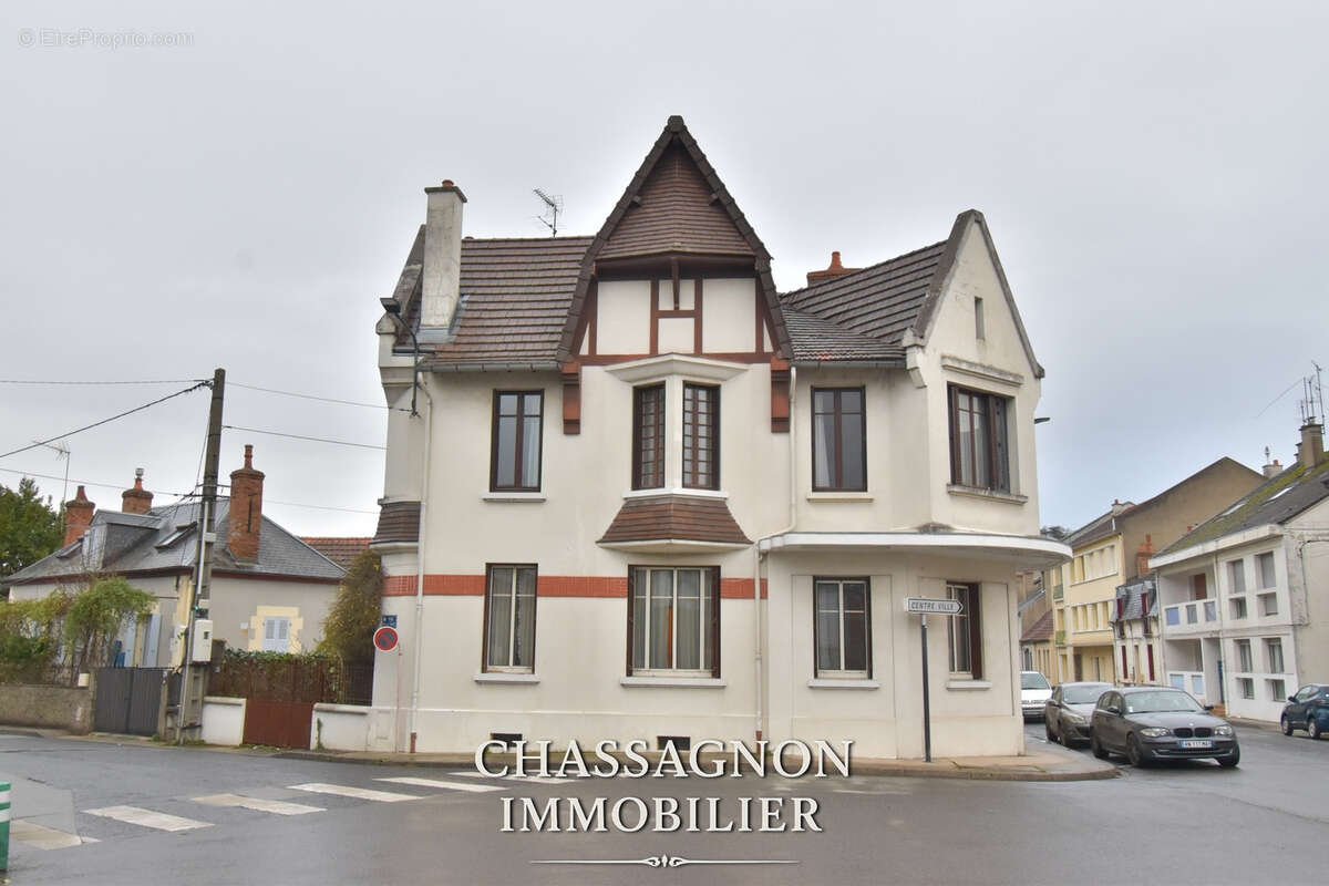 Maison à MOULINS