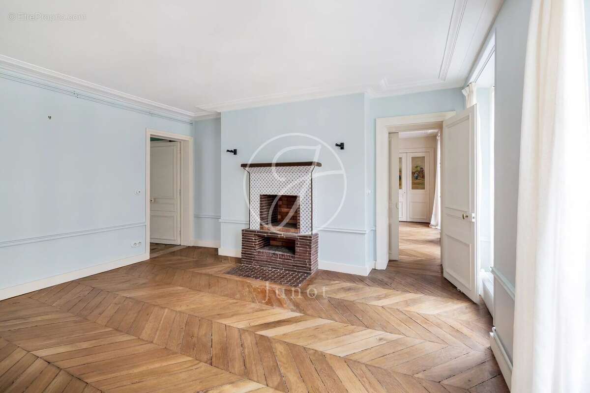 Appartement à PARIS-9E