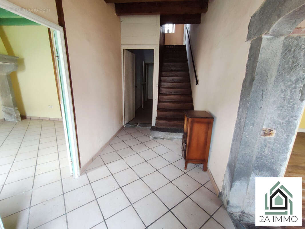 Maison à LES ANCIZES-COMPS