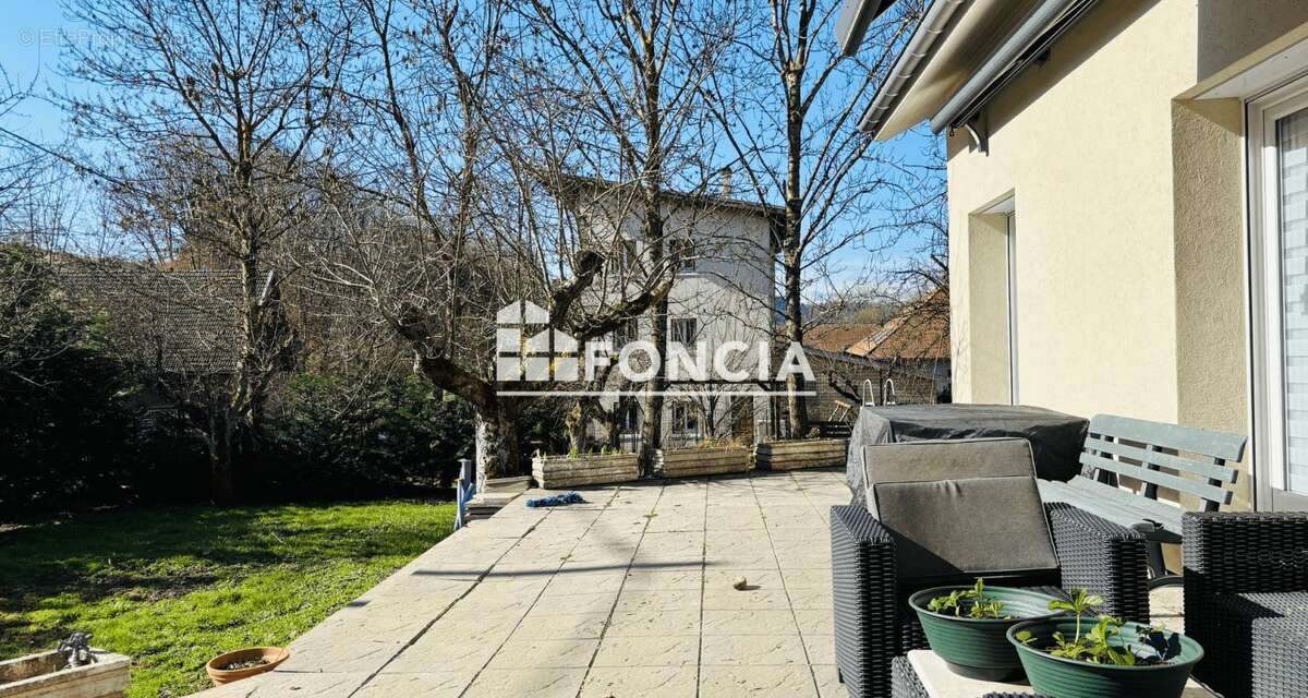 Maison à SAINT-MARTIN-D'URIAGE