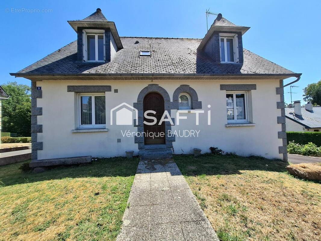 Photo 1 - Maison à BAZOUGES-LA-PEROUSE