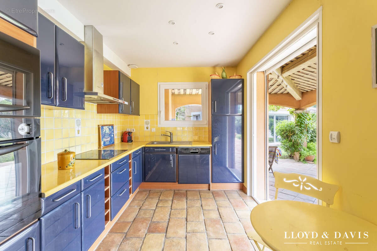 Maison à LA CADIERE-D'AZUR