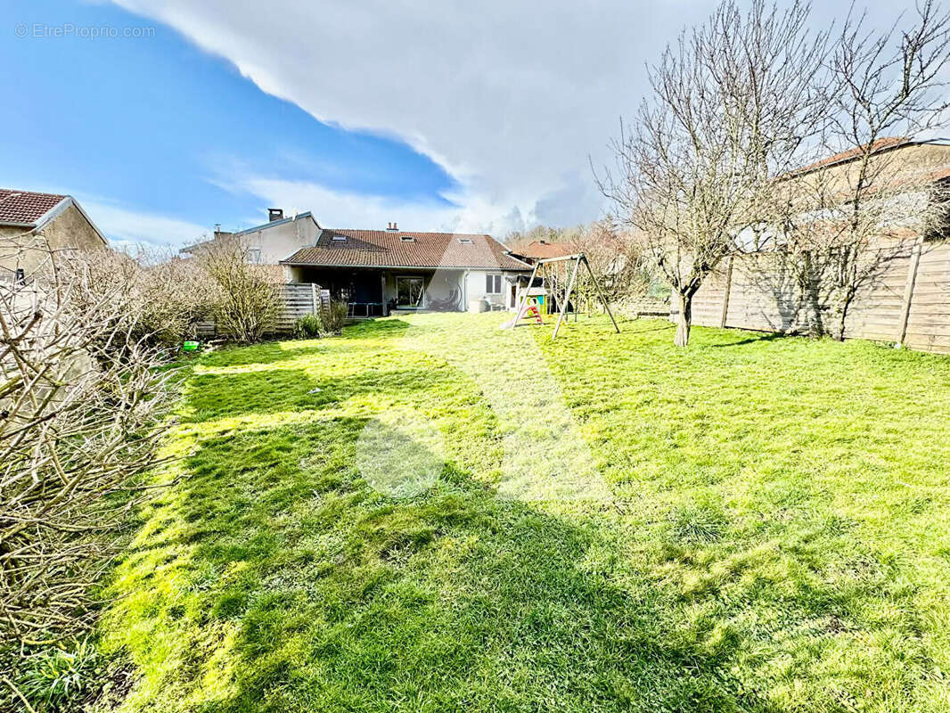 Maison familiale 7 pièces 155m² + dépendance de 57m² - Beaufremont - photo 12