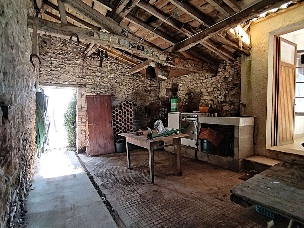 Maison à SAINTE-FLORENCE