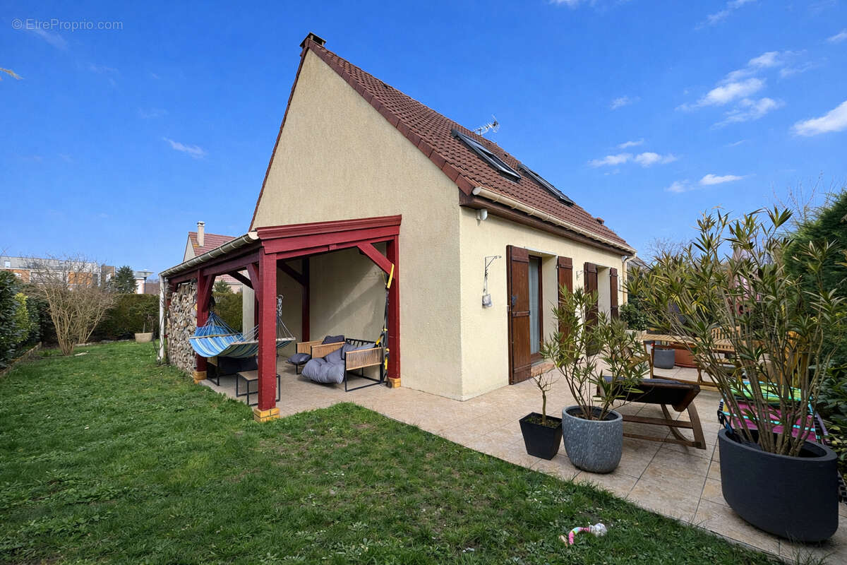 Maison à DAMMARIE-LES-LYS