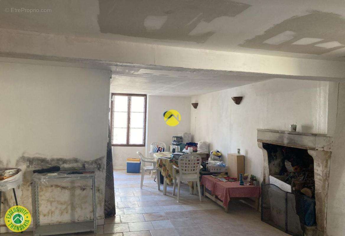 Maison de 3 pieces avec grange - photo 3