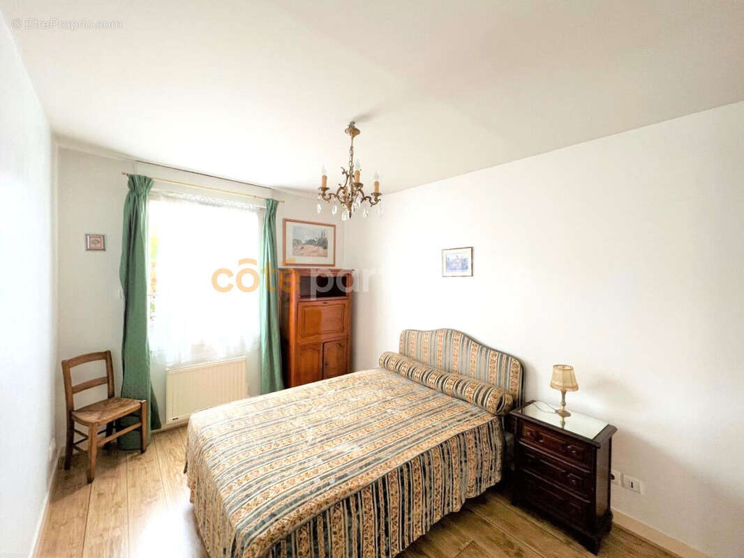 Appartement à SAINT-REMY-LES-CHEVREUSE