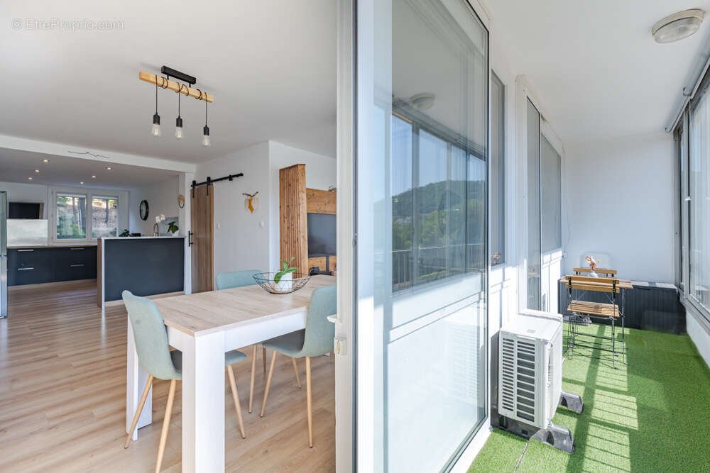 Appartement à MARSEILLE-9E