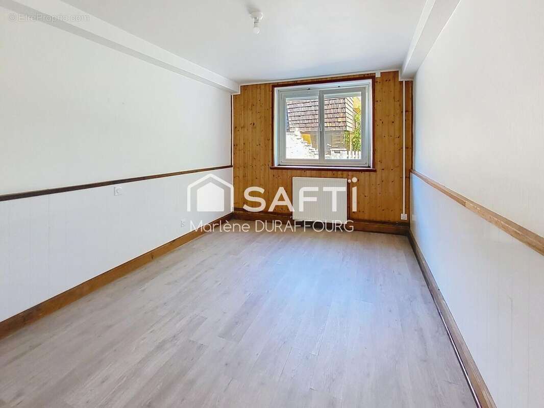 Appartement 95 m² à Morbier  - photo 5