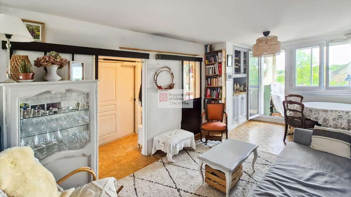 Appartement à SAINT-CYR-L'ECOLE
