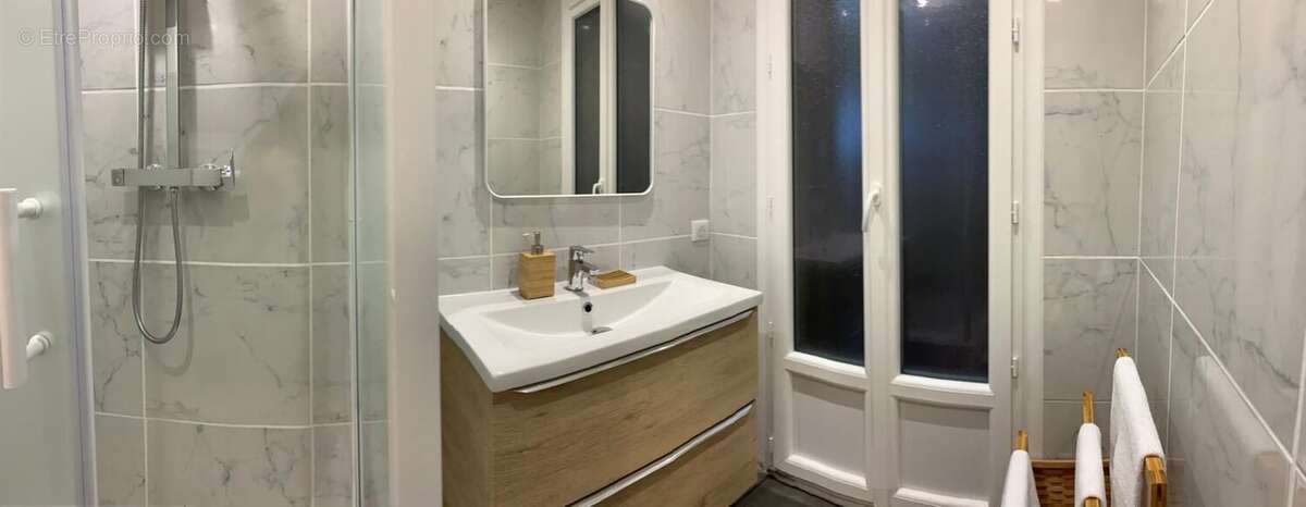 Appartement à VALLAURIS