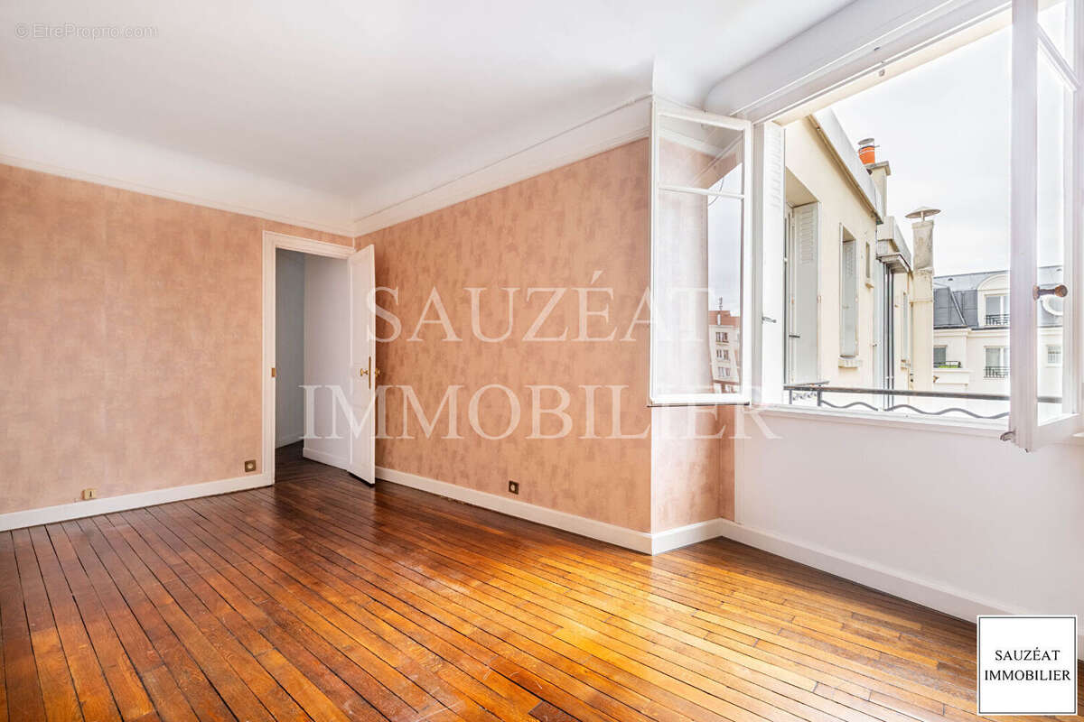 Appartement à MONTROUGE