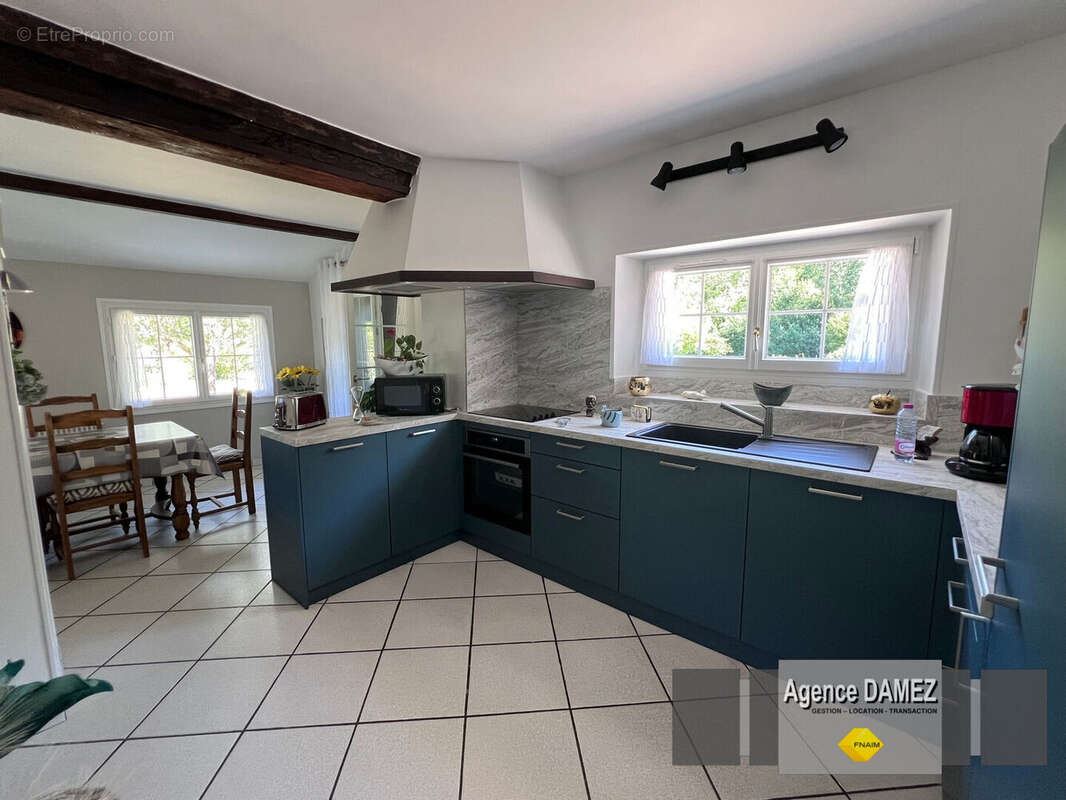 SAINTE-MESME, Maison ancienne de caractère, 151 m², Terrain arboré de 1 590 m² - photo 6