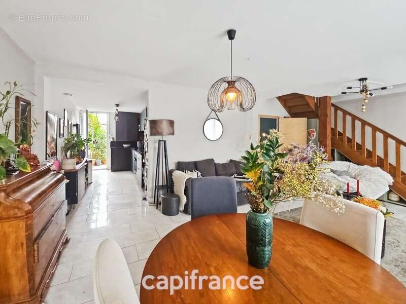 Maison familiale avec jardin & studio indépendant – Saint-André-de-Cubzac ( haut de Port de Plagne) - photo 14