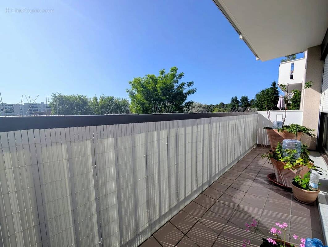 Appartement à LES CLAYES-SOUS-BOIS