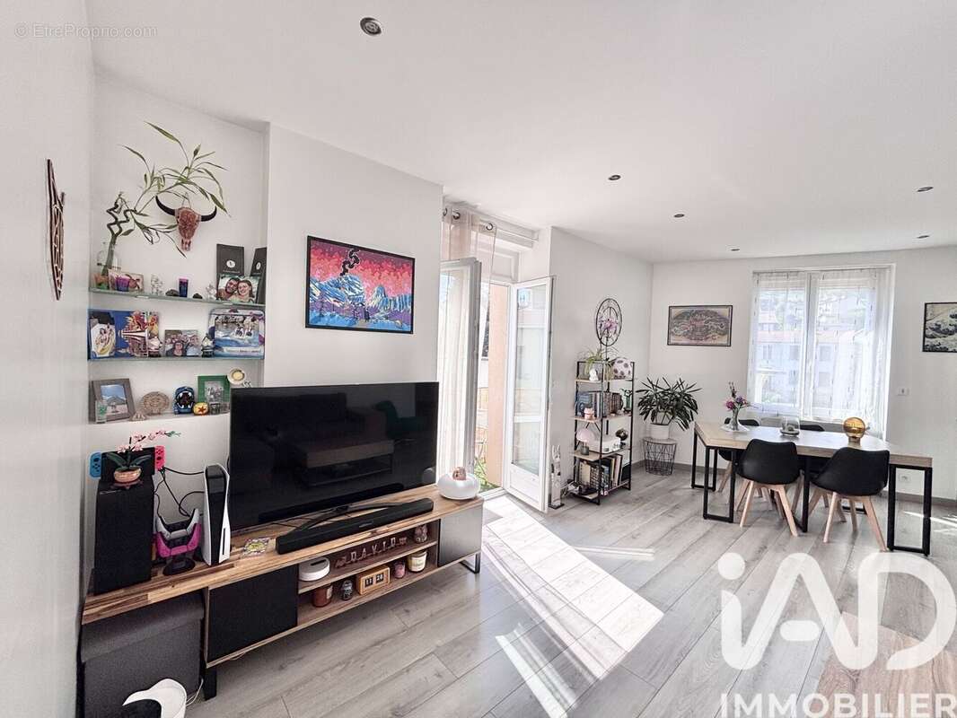Photo 4 - Appartement à ROCHE-LA-MOLIERE