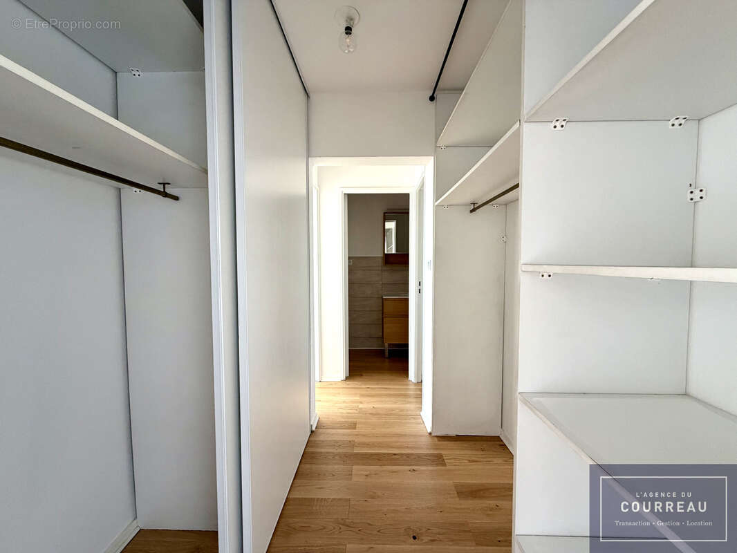 F2 de 56,26 m2 situé au 16ème étage avec terrasse et parking - photo 11