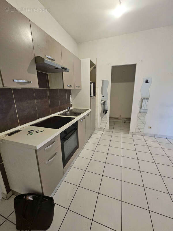 Appartement à MAUVES