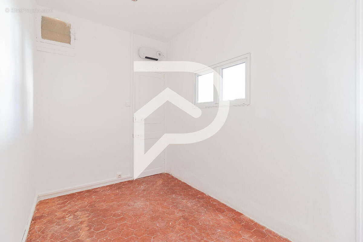 Appartement à MARSEILLE-6E