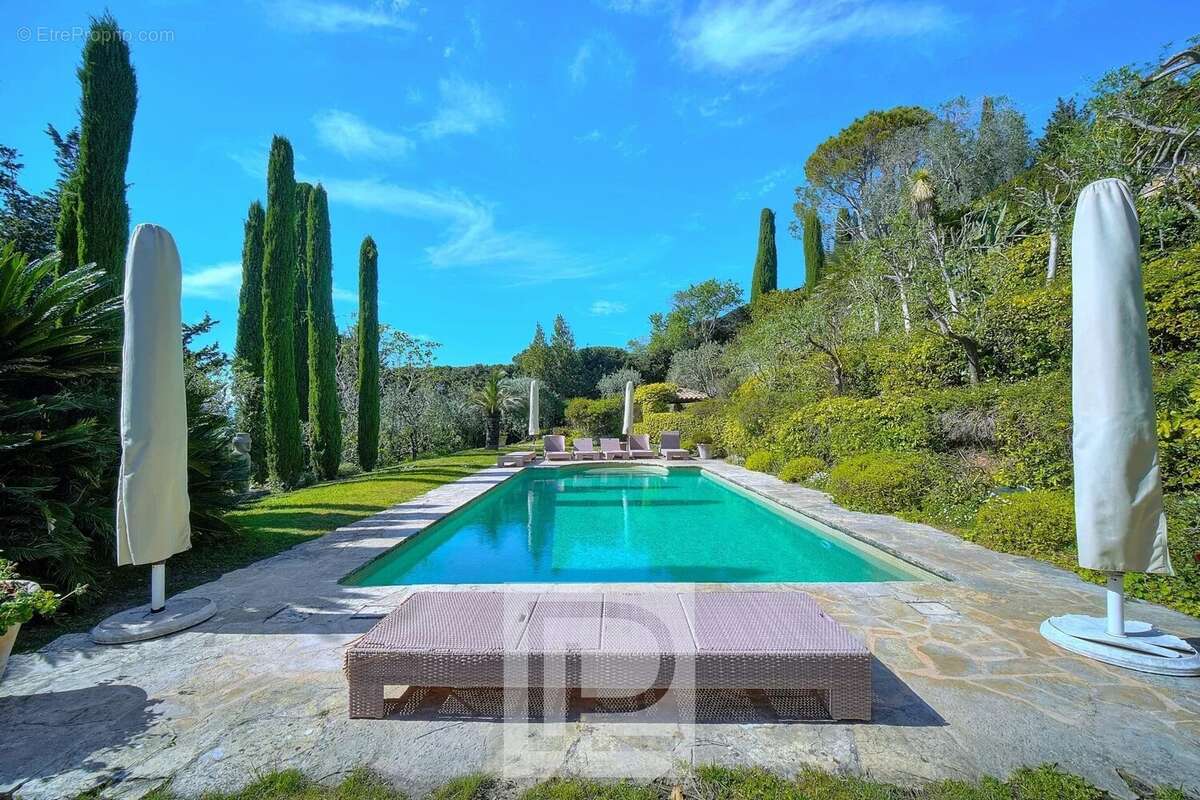 Maison à MOUGINS