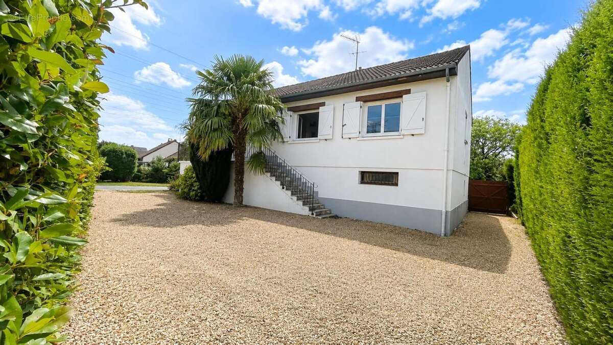 Saint Avertin - 5 pièces avec beau jardin - 112 m2 - photo 18