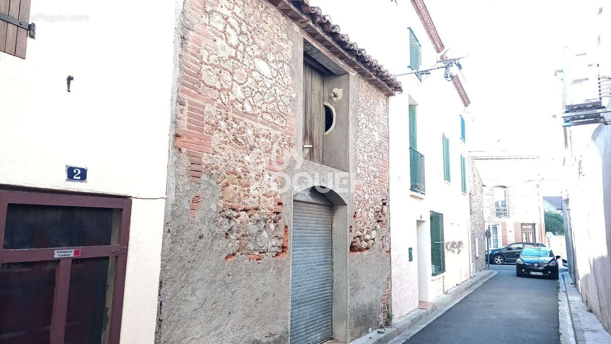 Commerce à BAGES