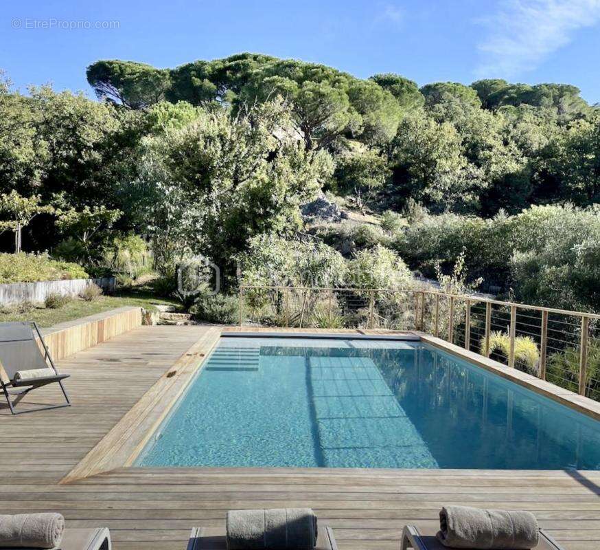 Grimaud, Villa d'Architecte en pleine nature, 200m2, 5 chambres - photo 3