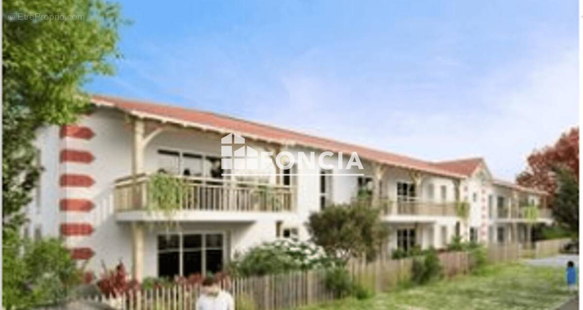 Appartement à PARENTIS-EN-BORN