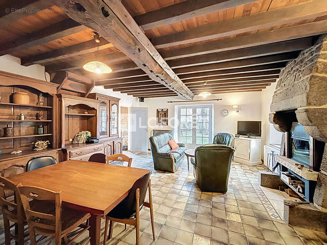 Maison à BELLOU-EN-HOULME
