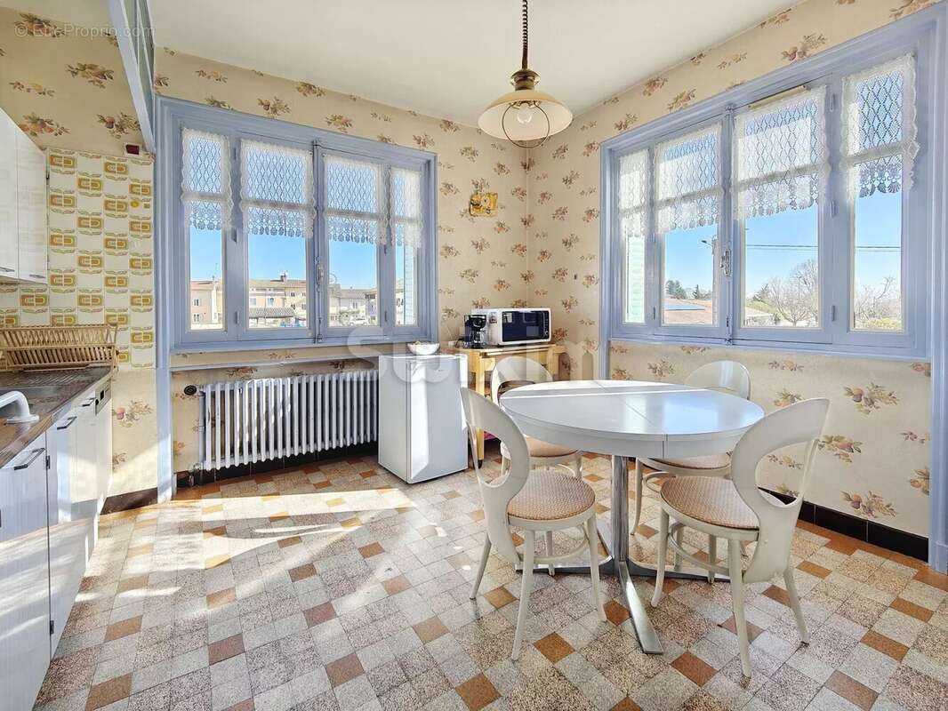 Maison à CHARENTAY