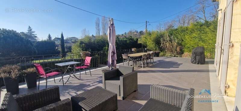 Maison à BEAUMONT-DU-PERIGORD