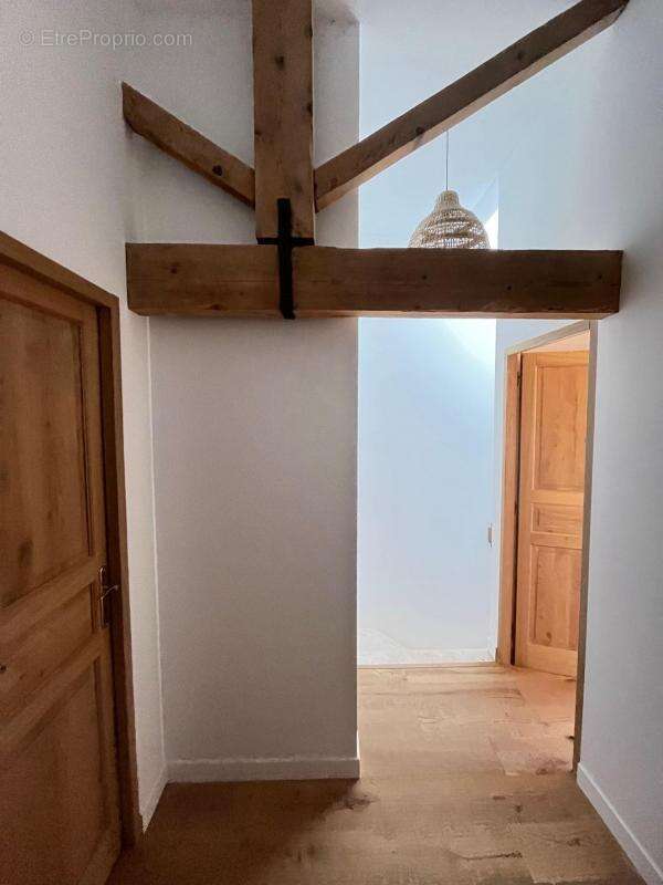 Maison à LE PUY-SAINTE-REPARADE