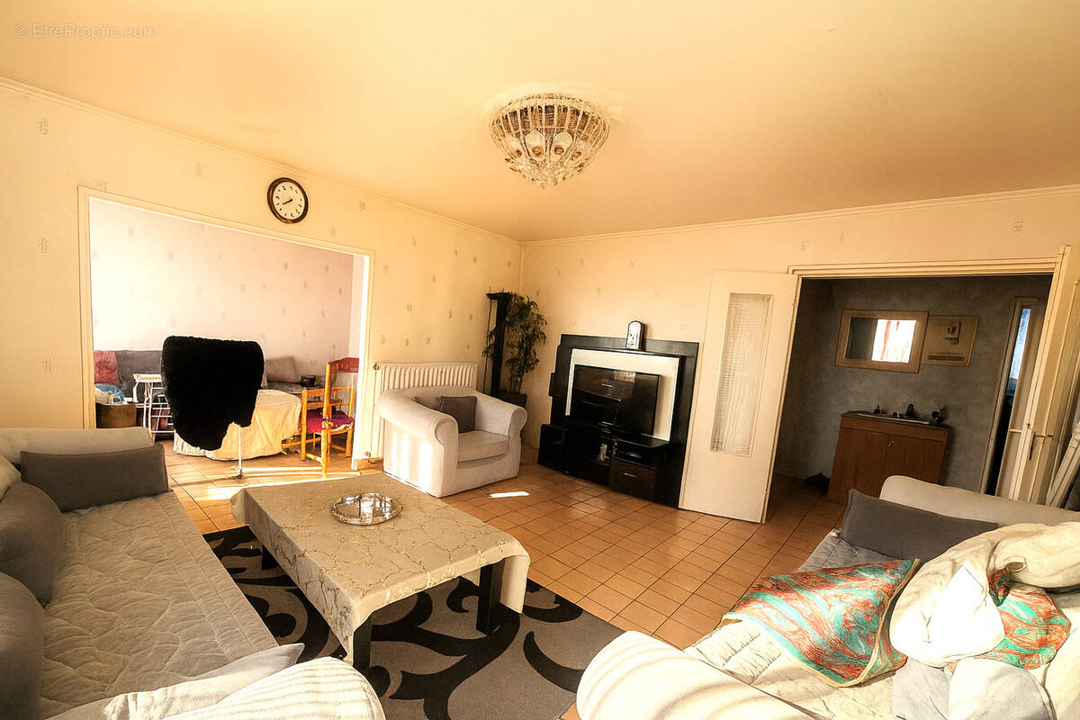 Appartement à BOLLENE