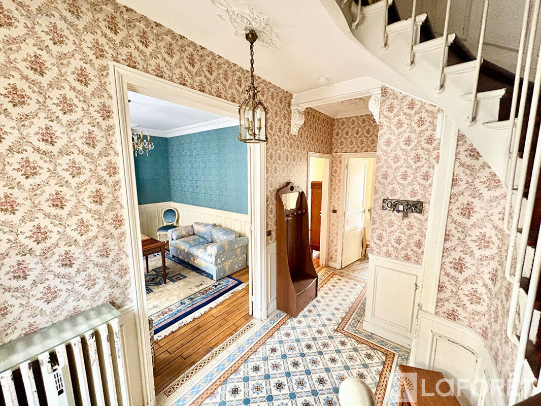 Maison à FONTAINEBLEAU