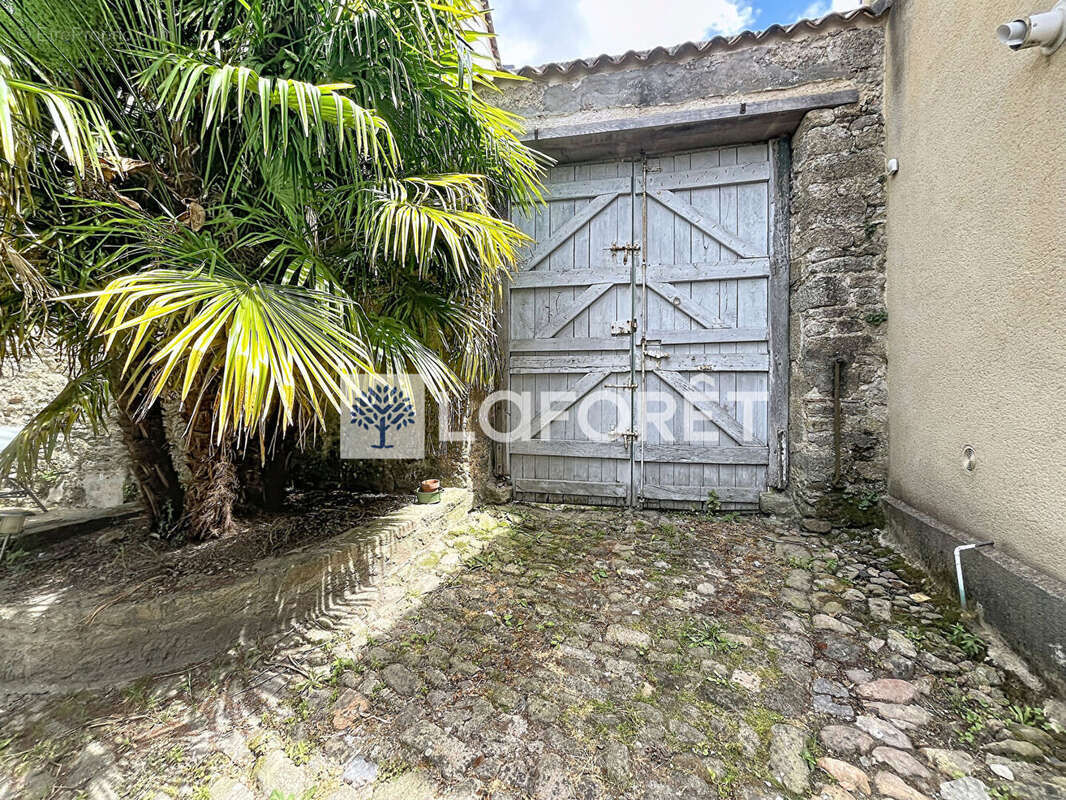 Maison à PARTHENAY