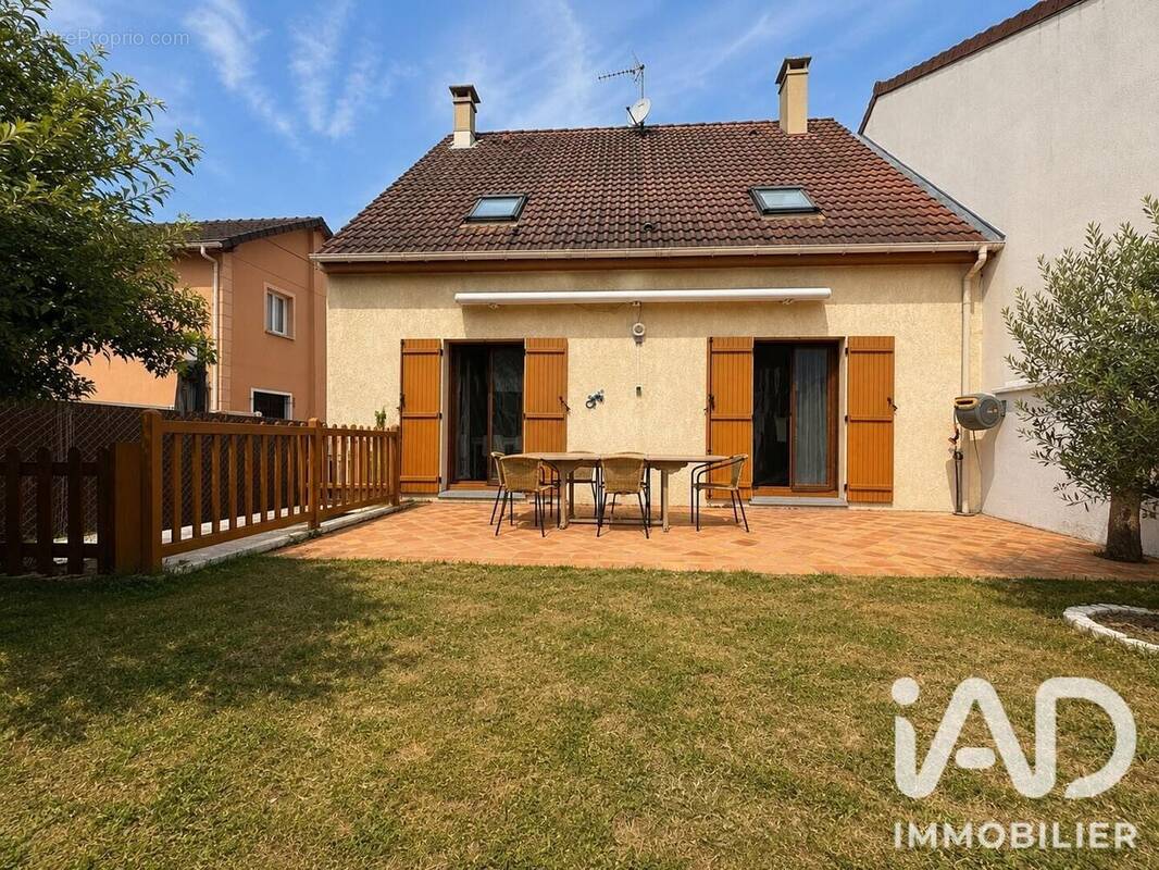 Photo 1 - Maison à LE BLANC-MESNIL