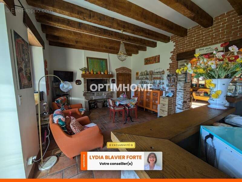 Maison à NEUVIC-ENTIER