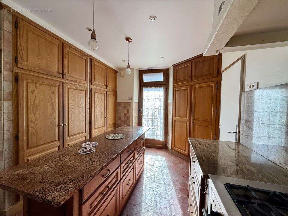 Maison à PONT-SUR-YONNE